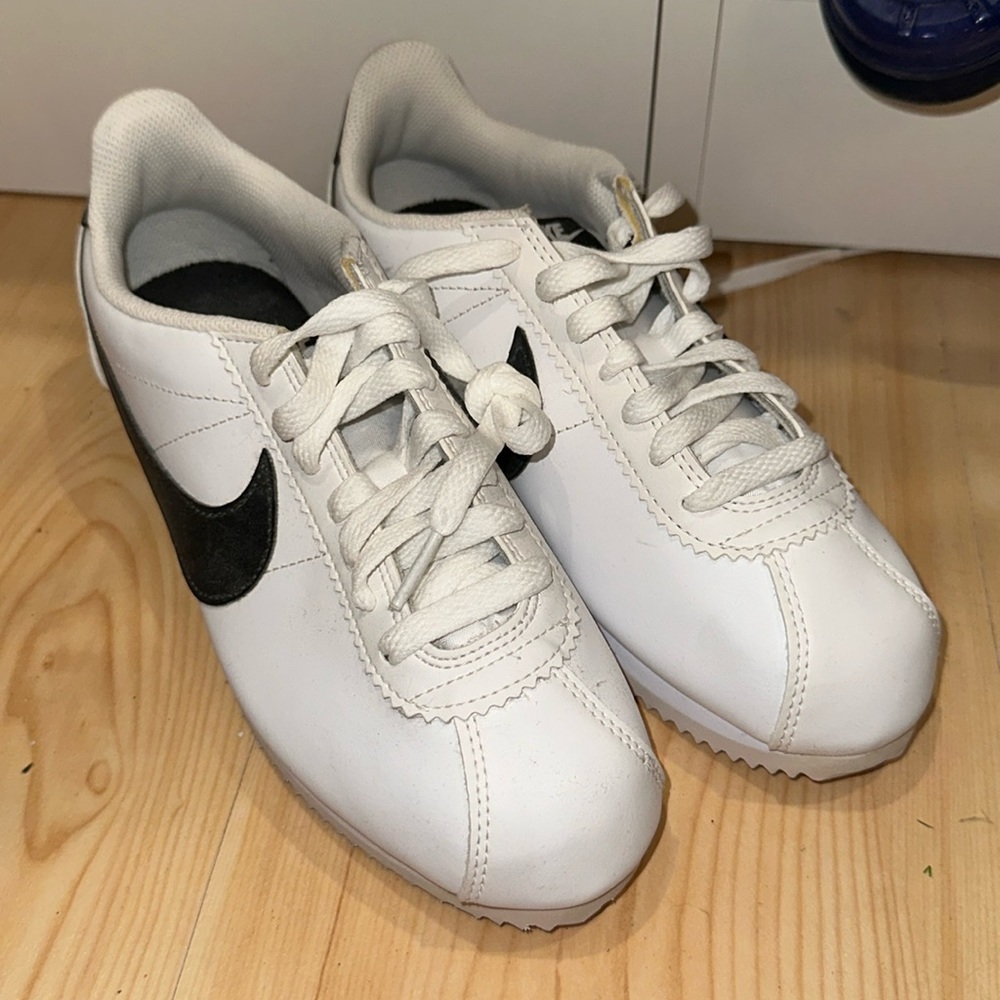 NEVER USED Nike Cortez in Black & White 7.5